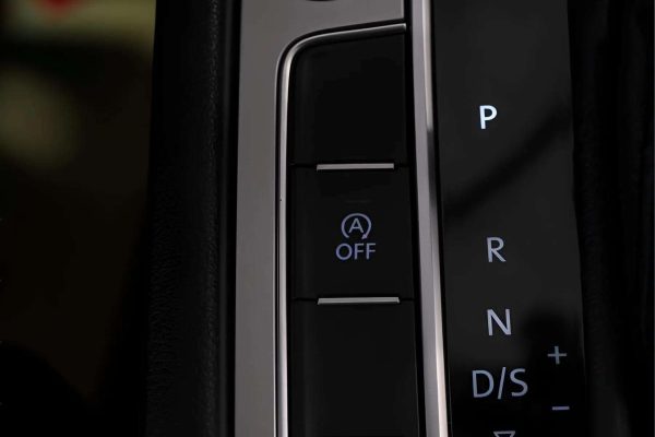 Volkswagen Passat - Image 23