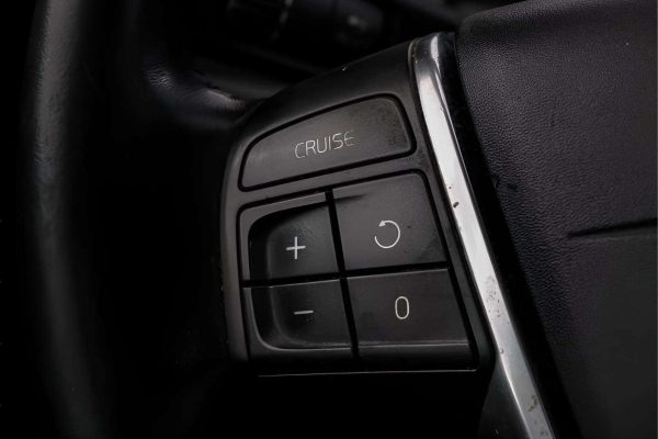 Volvo XC70 - Image 22