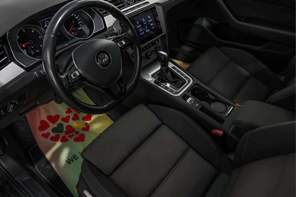 Volkswagen Passat - Image 14