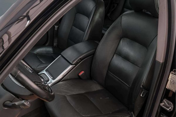 Volvo XC70 - Image 10