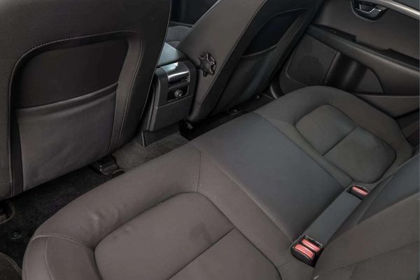 Volvo XC70 - Image 28