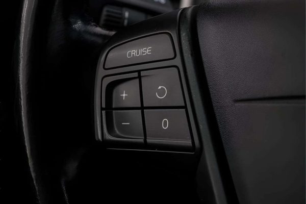 Volvo XC70 - Image 25