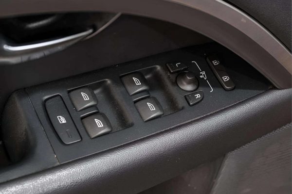 Volvo XC70 - Image 12