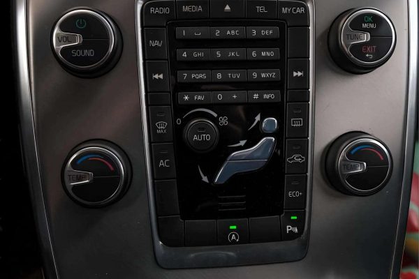 Volvo XC70 - Image 7