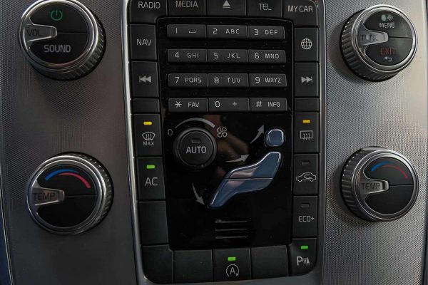 Volvo XC70 - Image 7