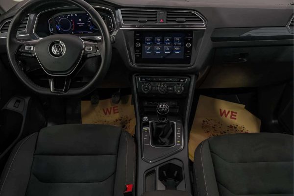 Volkswagen Tiguan - Image 22