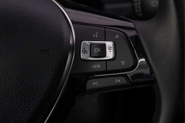 Volkswagen Tiguan - Image 25