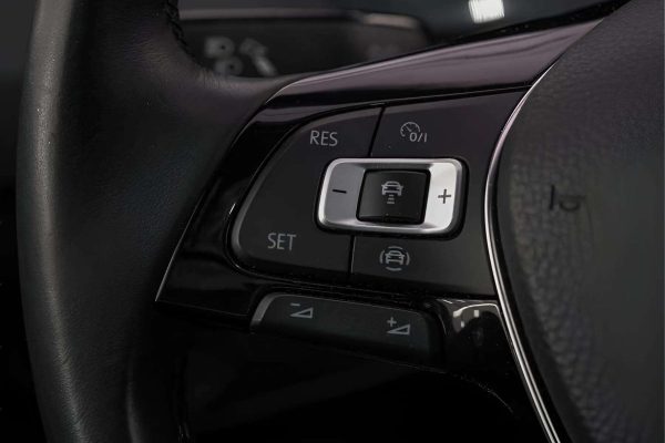 Volkswagen Tiguan - Image 28