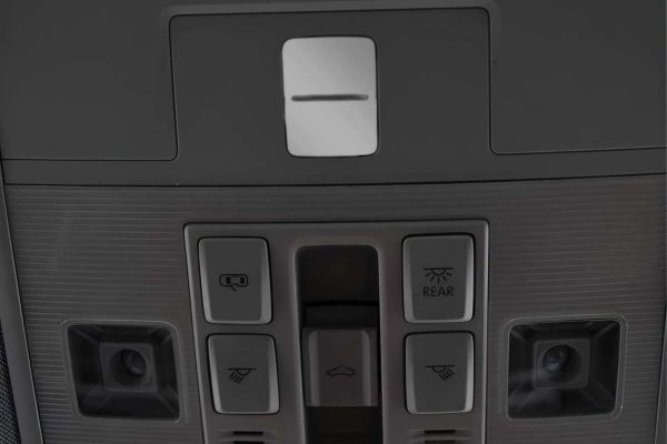 Volkswagen Tiguan - Image 19