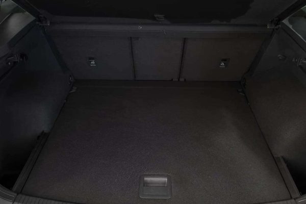 Volkswagen Tiguan - Image 18