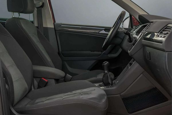 Volkswagen Tiguan - Image 15