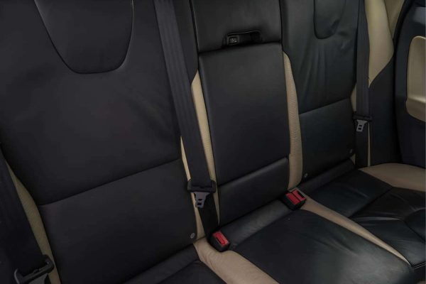 Volvo XC60 - Image 10