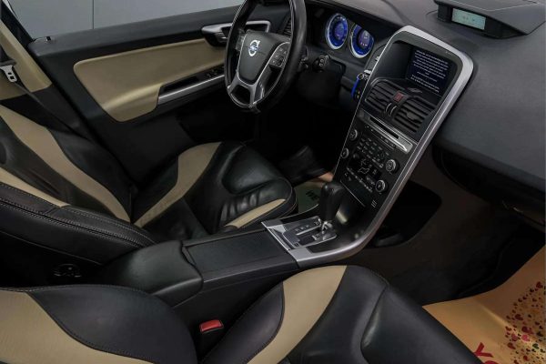 Volvo XC60 - Image 9