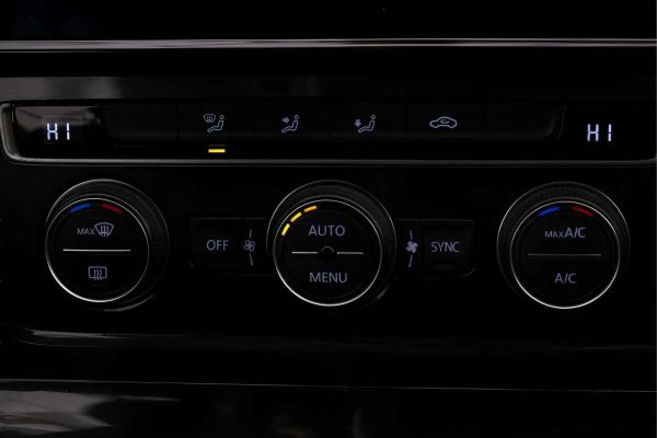 Volkswagen Golf - Image 18