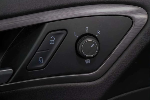 Volkswagen Golf - Image 10