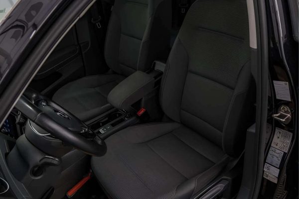 Volkswagen Golf - Image 8
