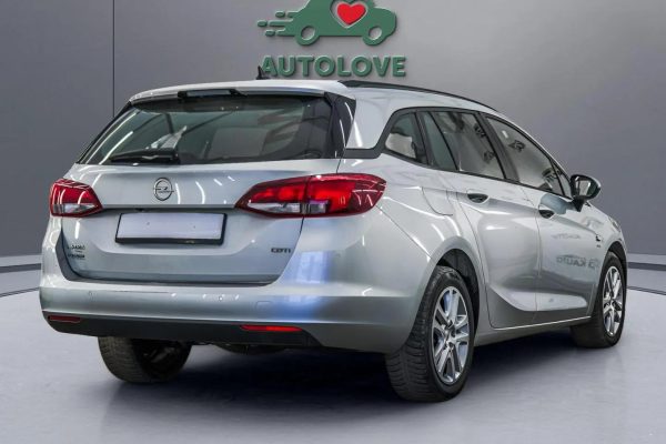 Opel Astra - Image 4