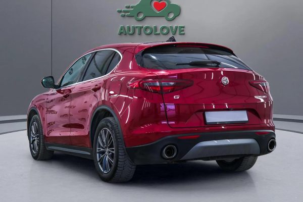 Alfa Romeo Stelvio - Image 3