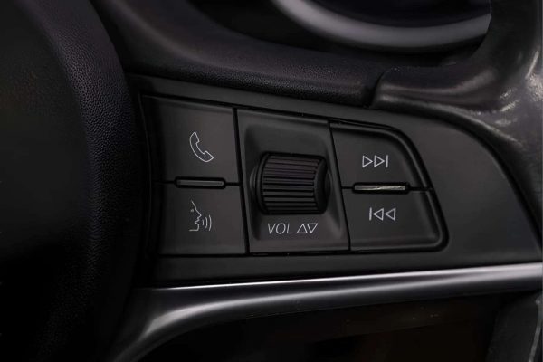 Alfa Romeo Stelvio - Image 16
