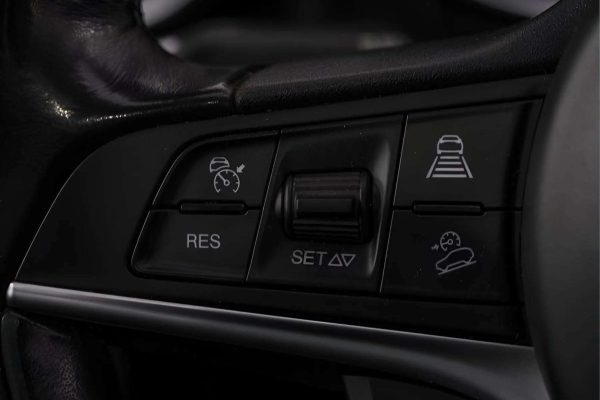 Alfa Romeo Stelvio - Image 15