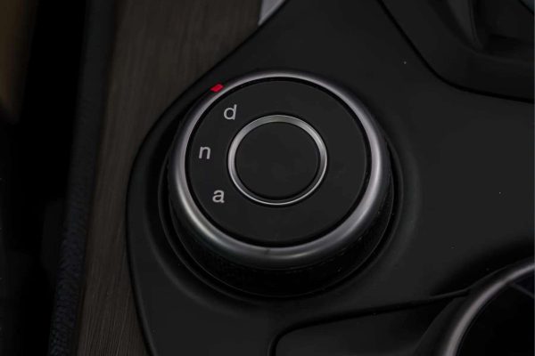 Alfa Romeo Stelvio - Image 17