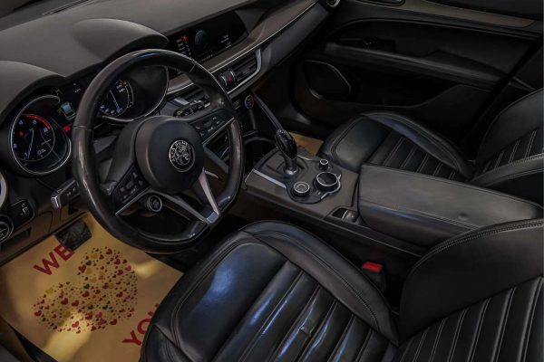 Alfa Romeo Stelvio - Image 5