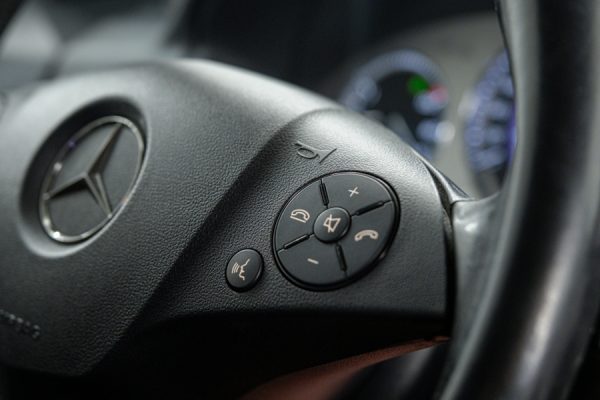 Mercedes-Benz GLK250 - Image 15