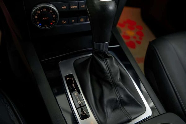 Mercedes-Benz GLK250 - Image 6