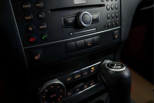 Mercedes-Benz GLK250 - Image 5