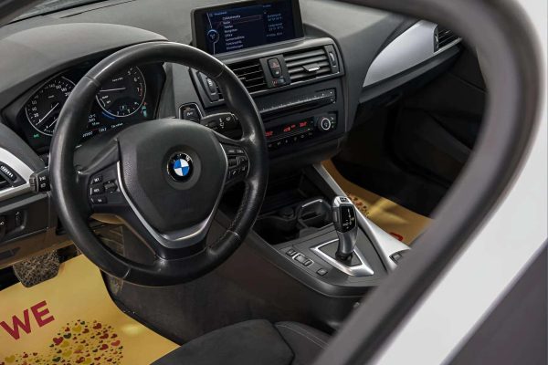 BMW 120 - Image 9