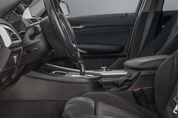 BMW 120 - Image 11