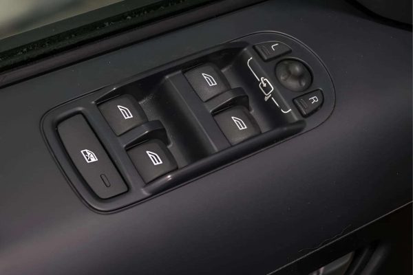Land Rover Freelander - Image 10