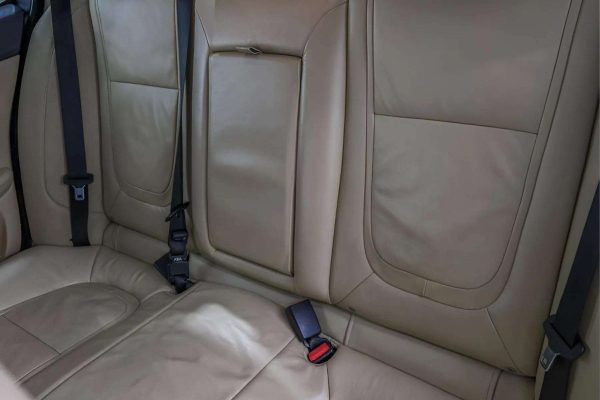 Jaguar XF - Image 14