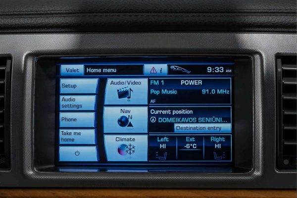 Jaguar XF - Image 13