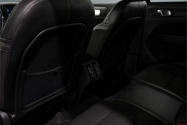 Volvo XC40 - Image 29
