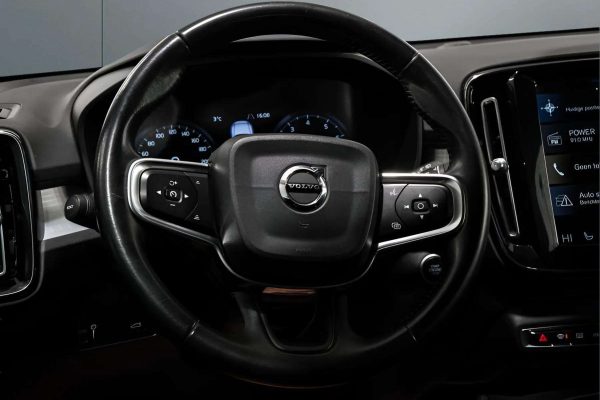 Volvo XC40 - Image 30