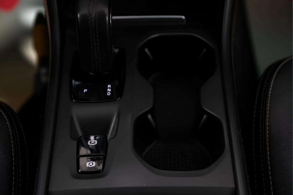 Volvo XC40 - Image 25