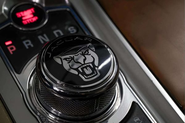 Jaguar XF - Image 5