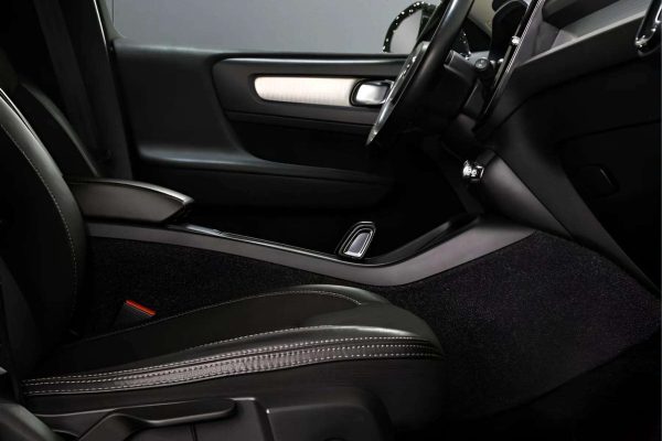 Volvo XC40 - Image 17