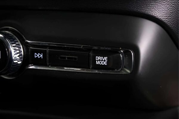 Volvo XC40 - Image 15