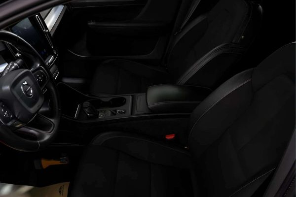 Volvo XC40 - Image 10