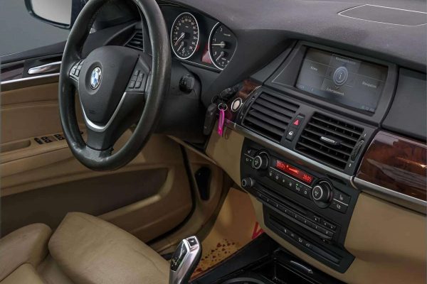 BMW X5 - Image 15