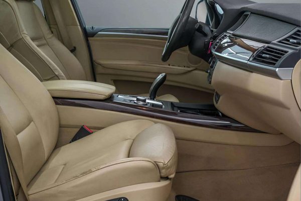 BMW X5 - Image 13