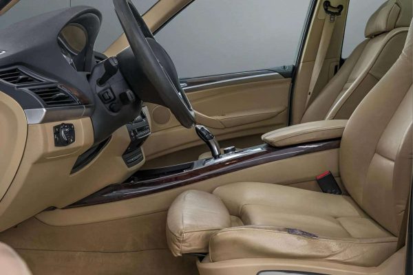 BMW X5 - Image 10