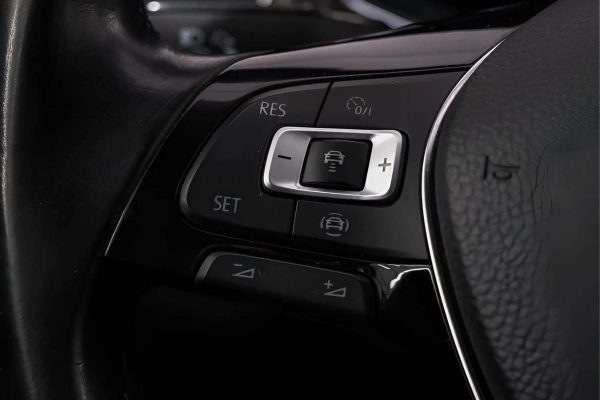 Volkswagen T-Roc - Image 21