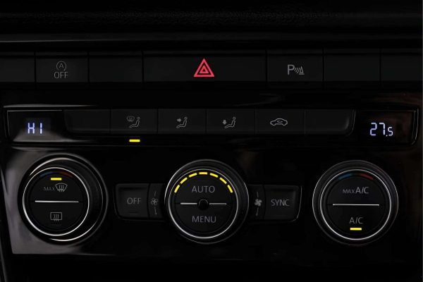 Volkswagen T-Roc - Image 18