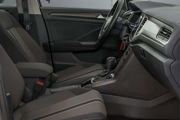 Volkswagen T-Roc - Image 13