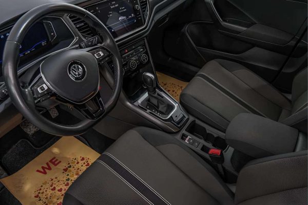 Volkswagen T-Roc - Image 11