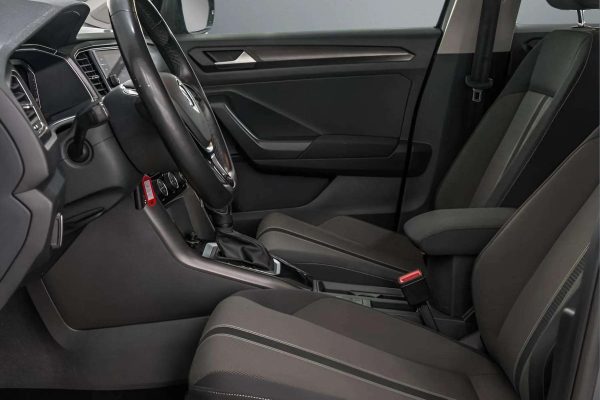 Volkswagen T-Roc - Image 10