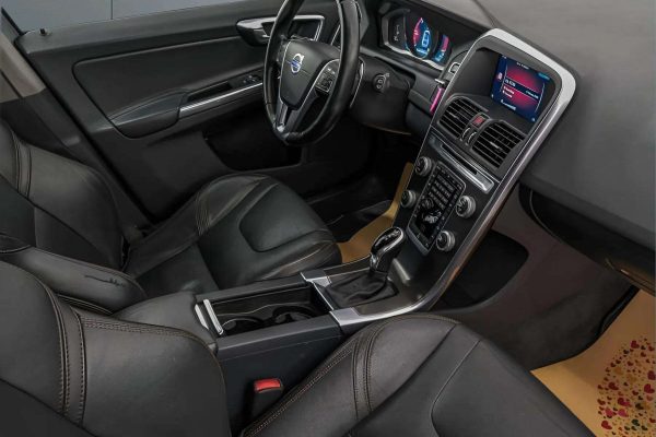 Volvo XC60 - Image 18